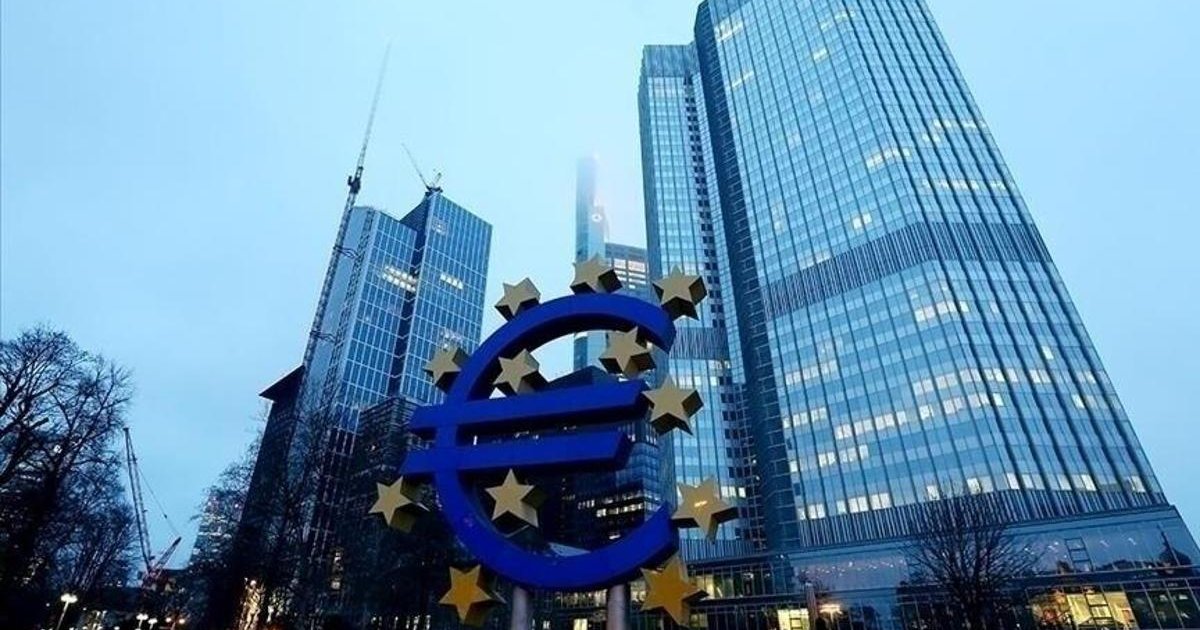 Euro Bölgesi ekonomisi yavaşlama sinyali veriyor