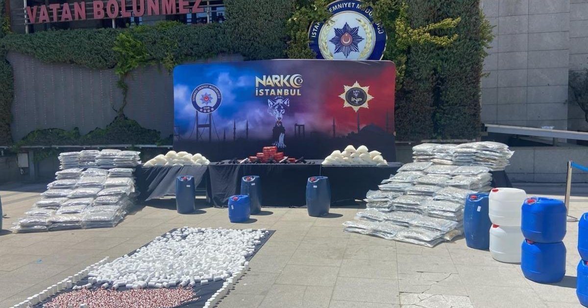 4 ilde uyuşturucu operasyonu: 1,2 ton madde ele geçirildi