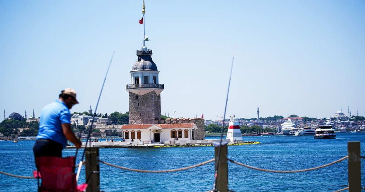 İstanbul'da Yılın En Sıcak Günü: Hissedilen Sıcaklık 40 Derece
