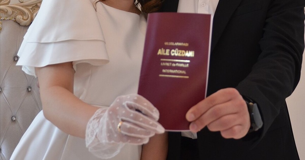 Evlenecek Gençlere Kredi Desteği