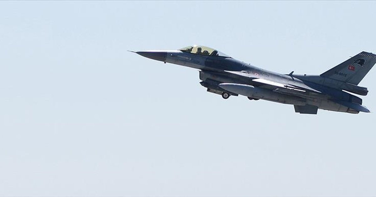 Balıkesir'de F-16 uçağı kaza yaptı: 1 pilot şehit oldu