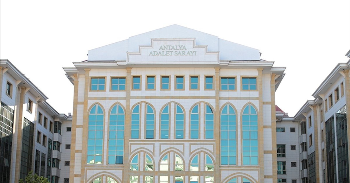 Antalya'da Yasa Dışı Bahis Operasyonu: 72 Gözaltı