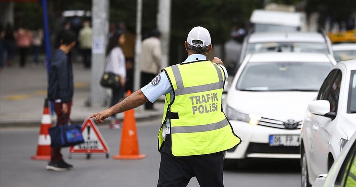 Sivas'ta polisten kaçan sürücüye 420 bin lira ceza