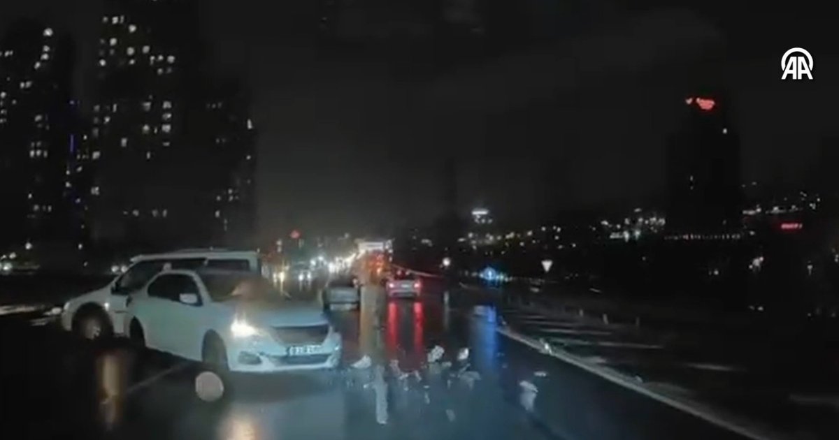 Esenyurt'ta Korkunç Kaza Araç Kamerasına Yansıdı
