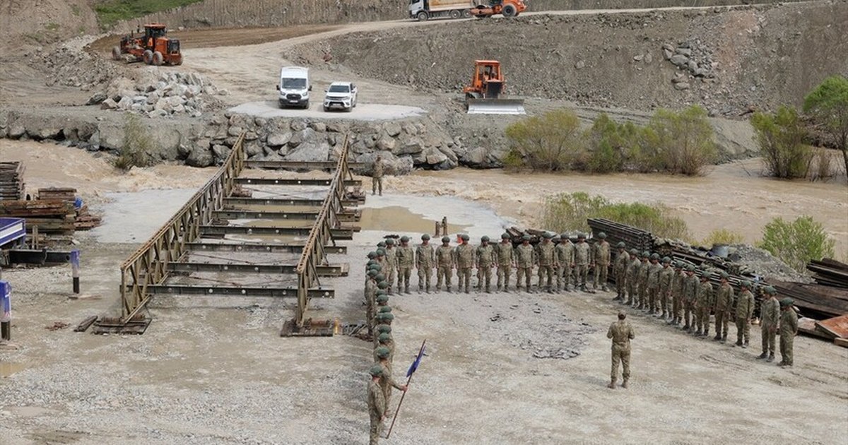 Hakkari'ye ulaşım panel köprüyle sağlanacak