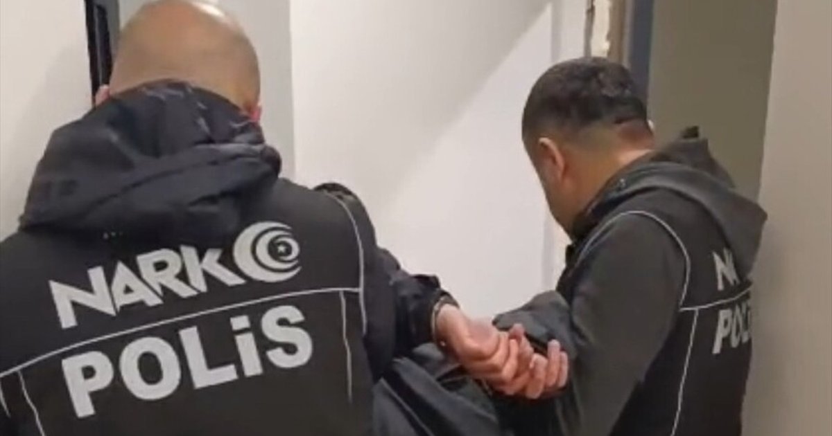 Kırmızı bültenle aranan uyuşturucu kaçakçısı Mersin'de yakalandı
