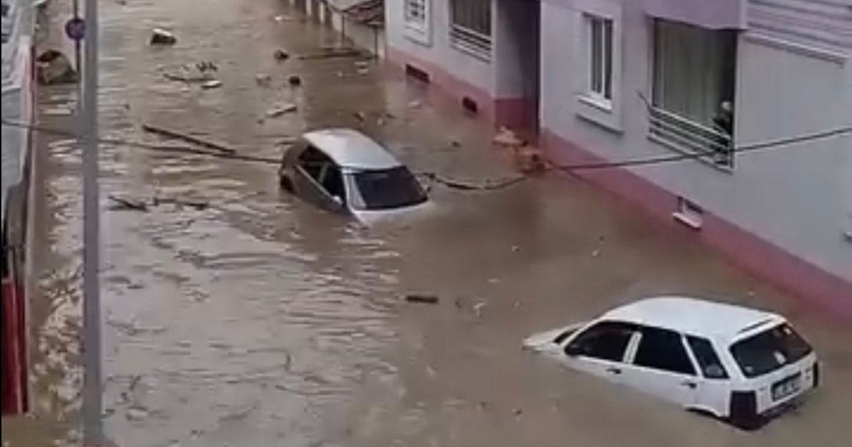 Samsun'da sağanak sele dönüştü, Havza ilçesi sular altında kaldı