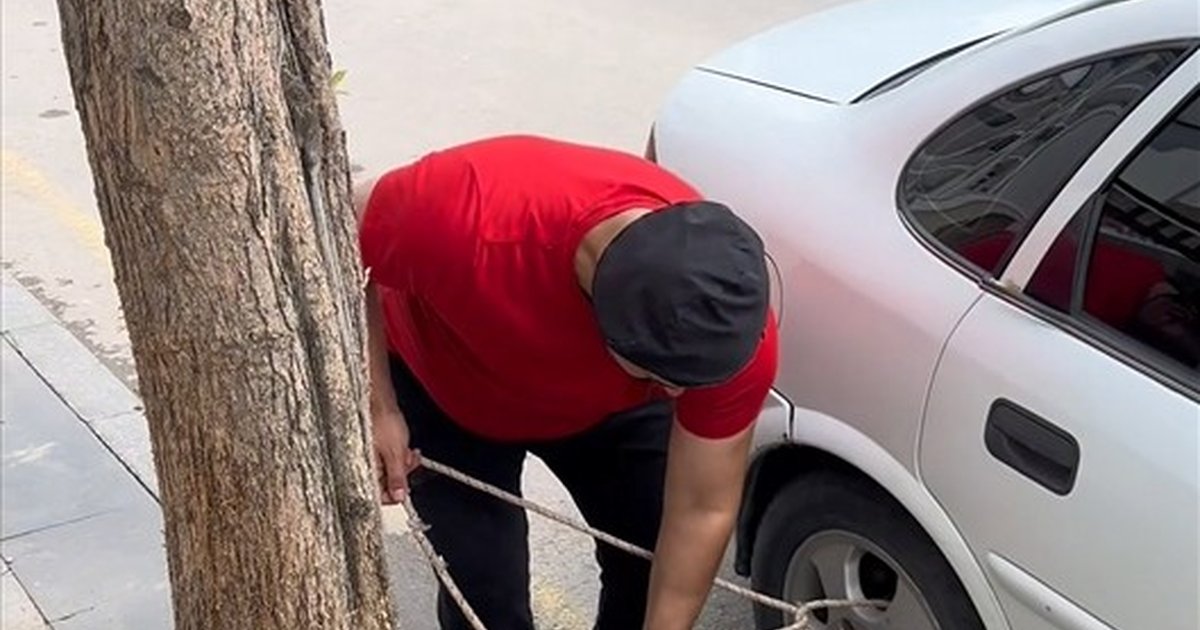 Tokat'ta esnafın taşkın önlemi: Aracını ağaca bağladı