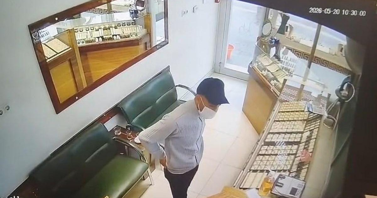 Kuyumcuda pırlanta yüzük hırsızlığı