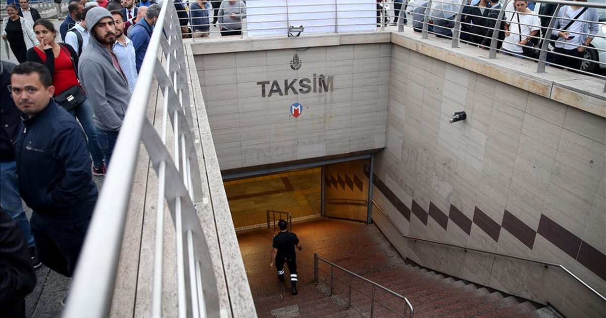 İstanbul'da Taksim Metrosu ve Bazı Yollar Kapatıldı