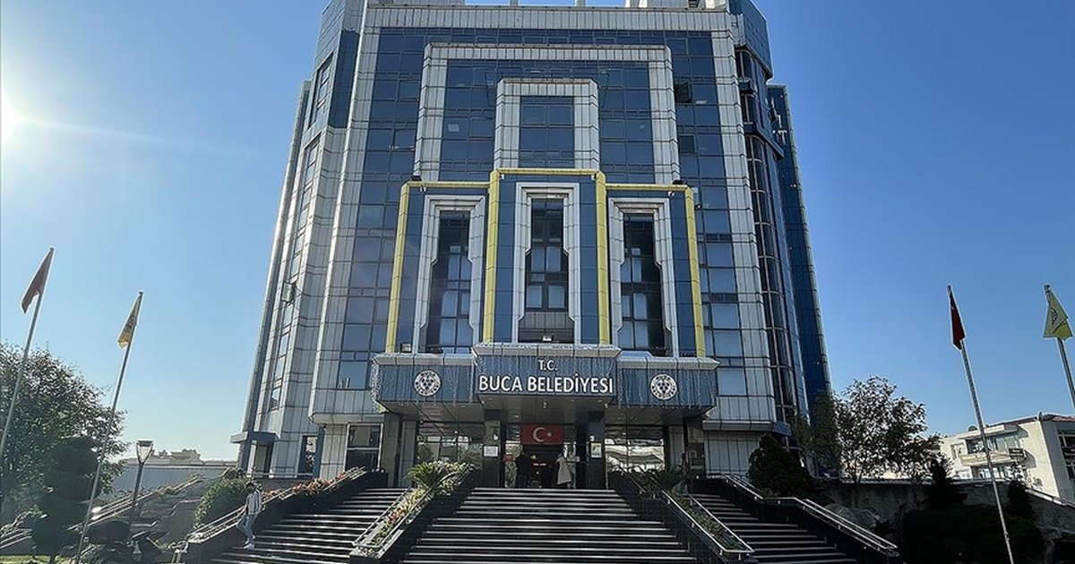 Buca Belediyesi'ne operasyon: 54 gözaltı