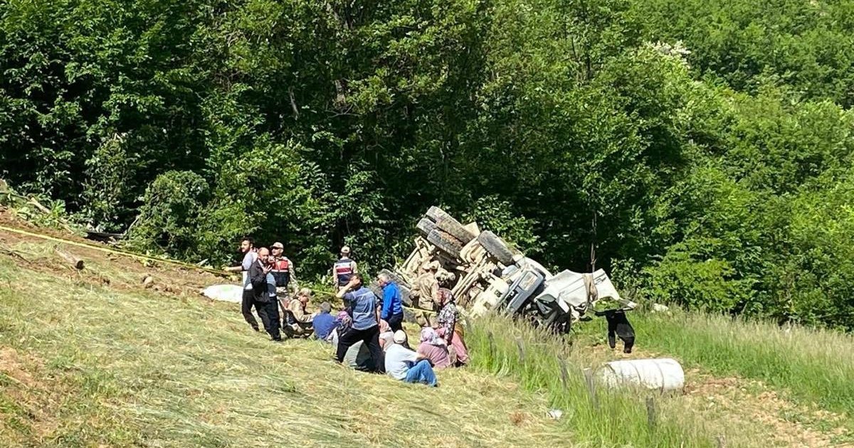 Gümüşhane'de beton mikseri kazası: 2 ölü, 1 yaralı