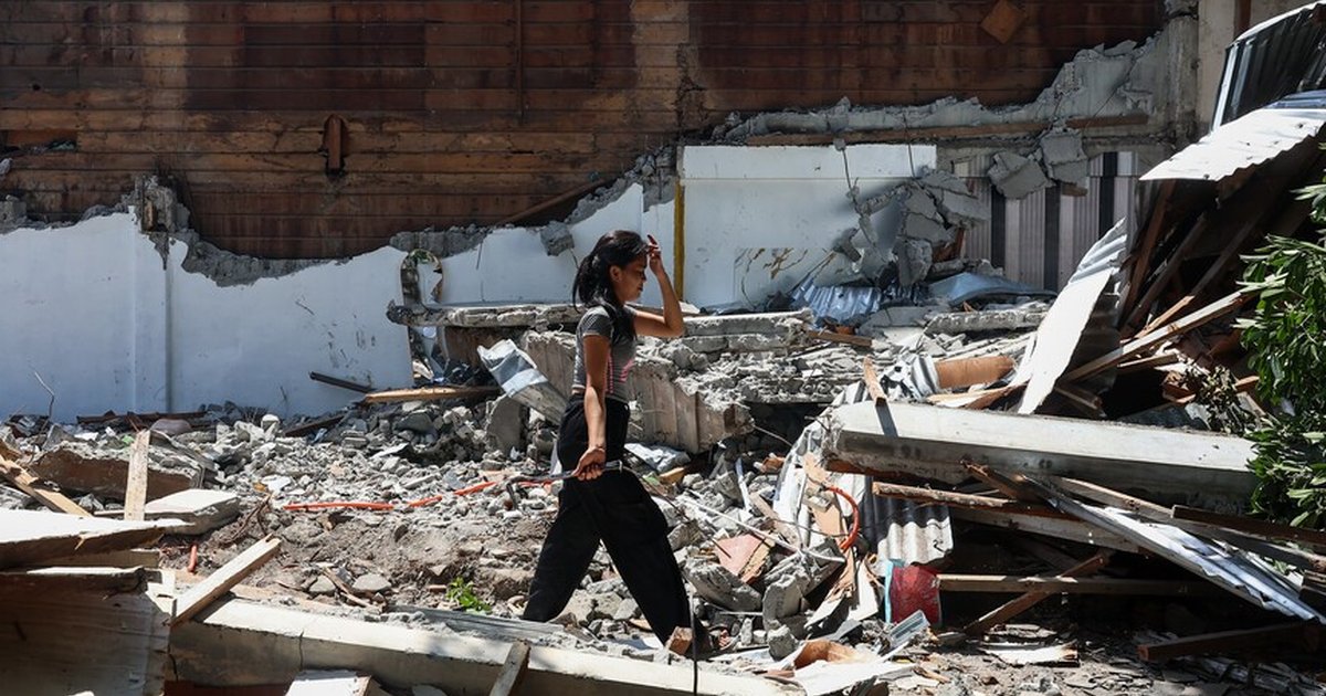 Filipinler'de 7,8 büyüklüğünde deprem: Ölü sayısı 61'e çıktı