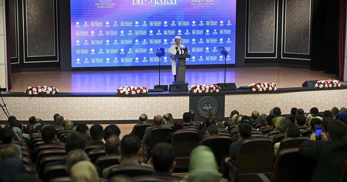 Türkiye Diyanet Vakfı'ndan 300 Genç Çifte Evlilik Desteği