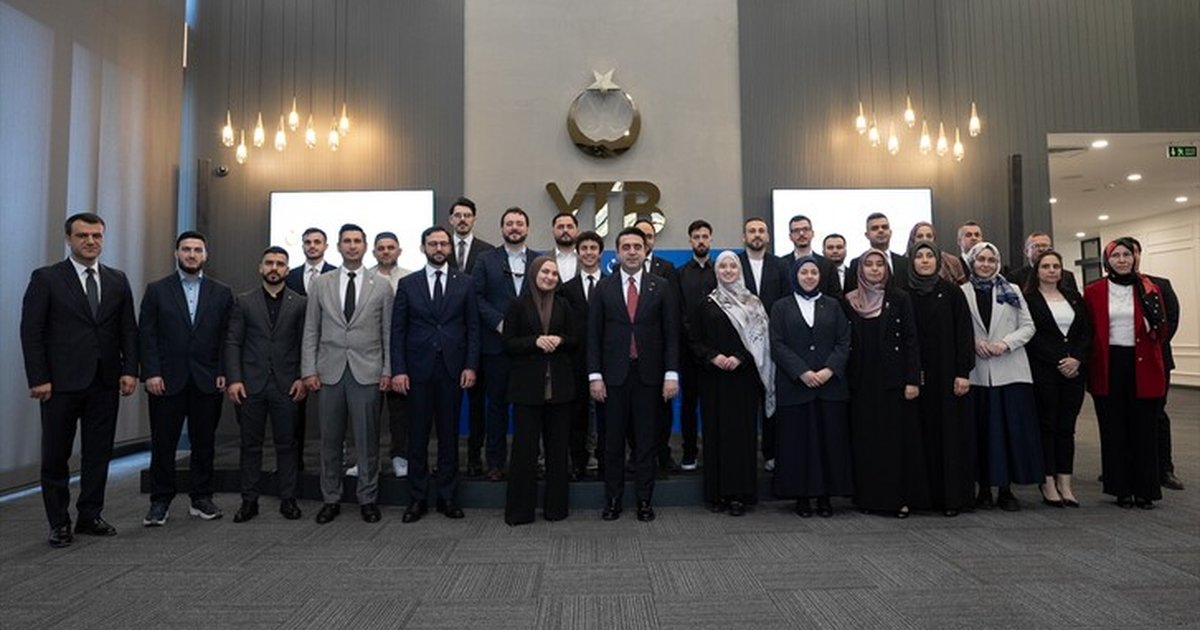 YTB Başkanı Turus: Gençler kültür, sanat, siyaset ve ekonomide öncü olacak