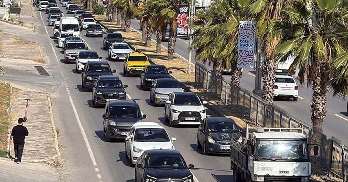 Bodrum'da tatil yoğunluğu: 67 bin araç girişi