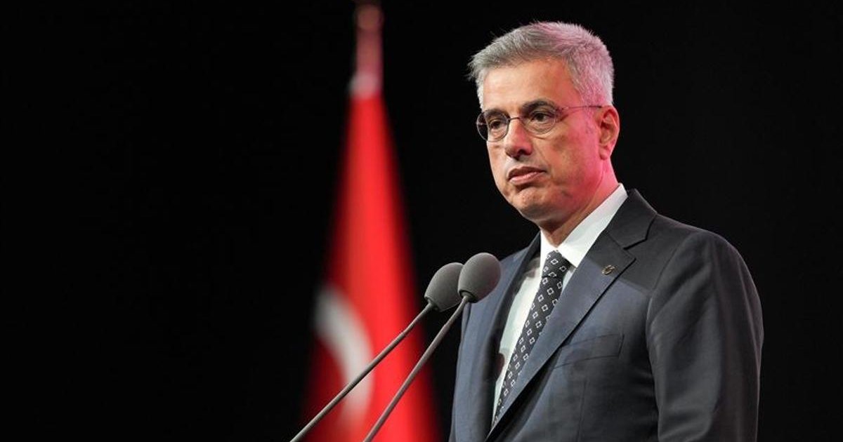 Türkiye İran'a tıbbi malzeme yardımı yapıyor