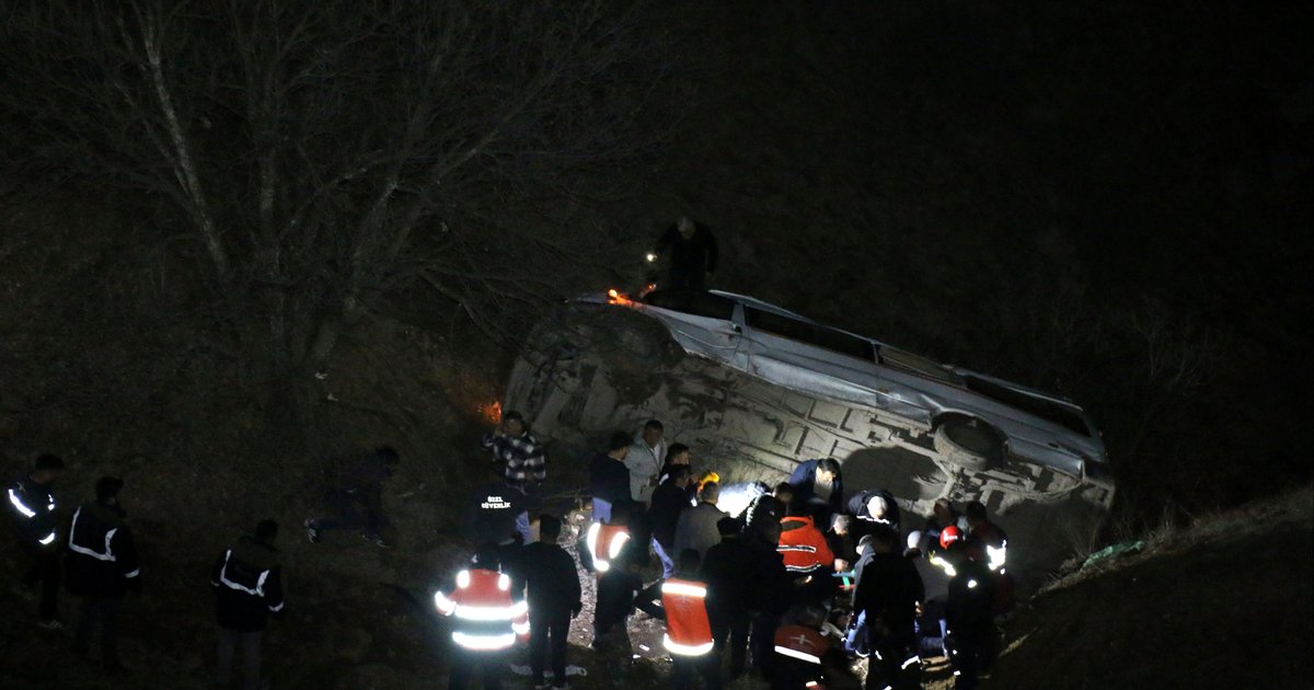 Malatya'da maden servis kazası: 2 ölü, 10 yaralı