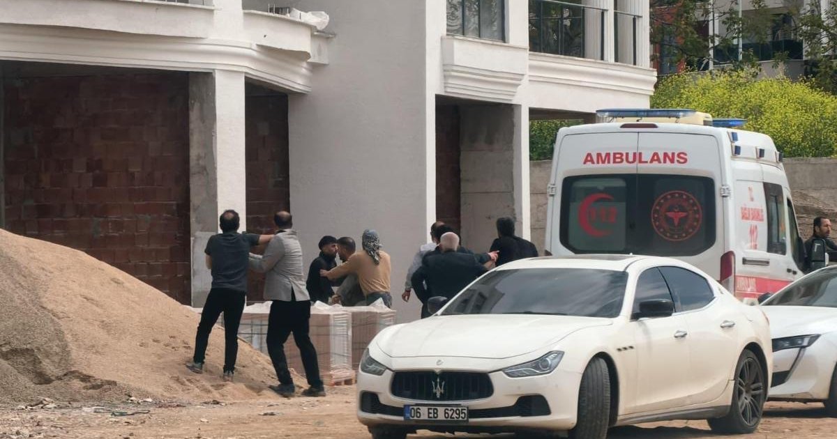 İnşaat İşçileri Arasında Sopalı-Yumruklu Kavga