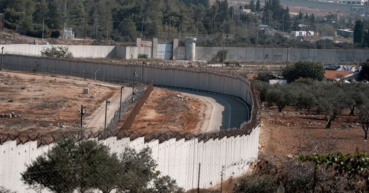 İsrail'de Ayrım Duvarı yakınında silahlı saldırı: 1 ölü, 5 yaralı
