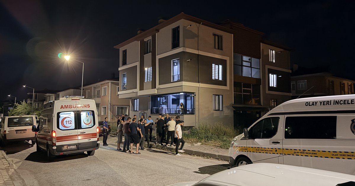 Eski eşini ve arkadaşını öldürüp teslim oldu