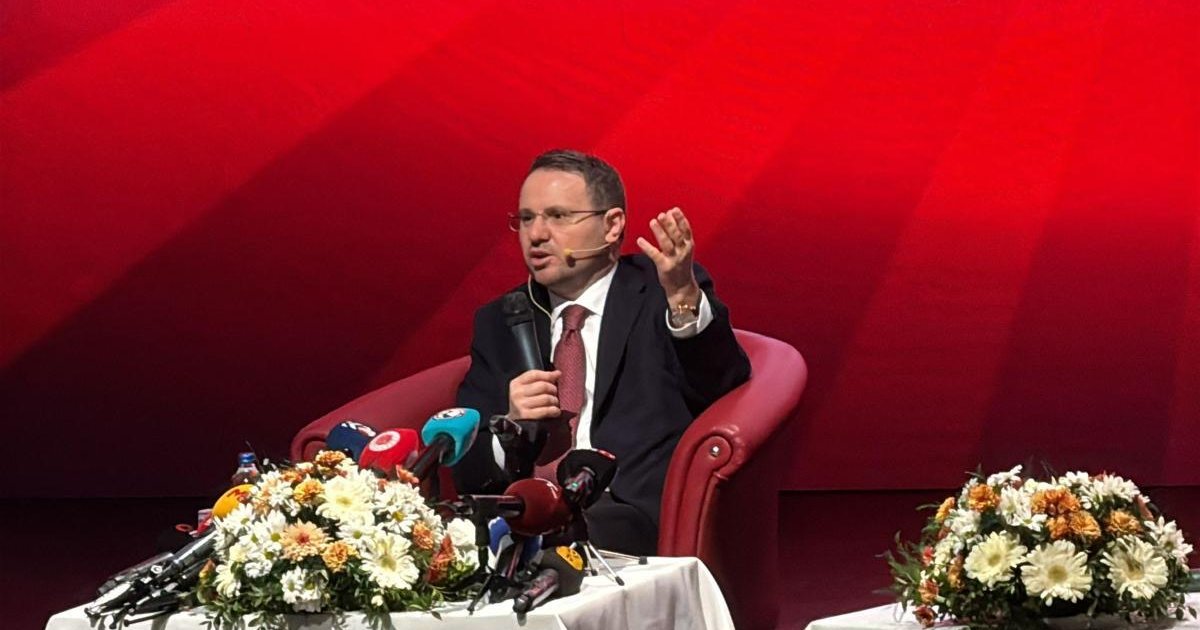 Sanal medya hesaplarına kimlik doğrulaması geliyor