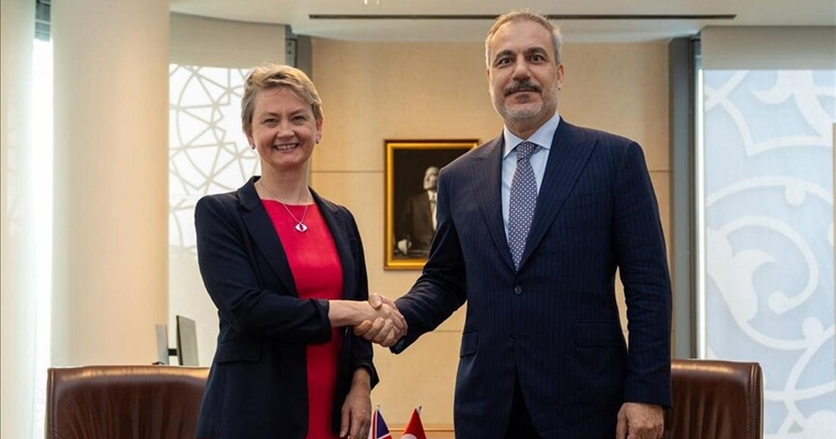 Dışişleri Bakanı Fidan, İngiltere Dışişleri Bakanı Cooper ile görüştü