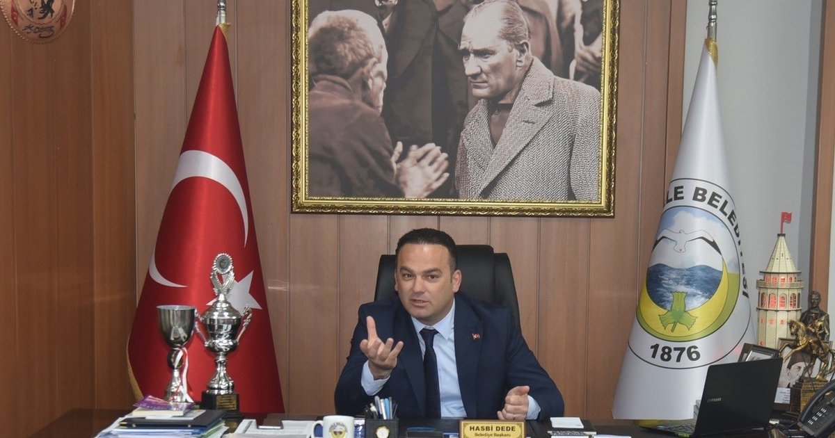 Hasbi Dede CHP'den ihraç edildi