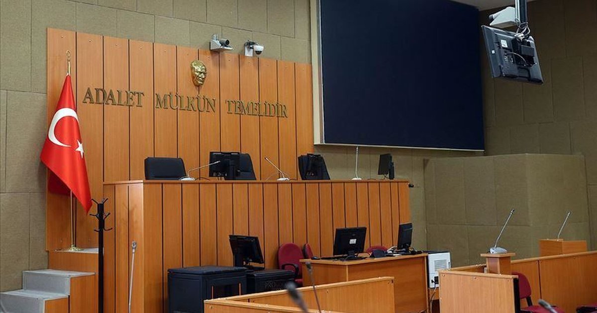 Zabıt kâtibi adli emaneti soygun yaptı