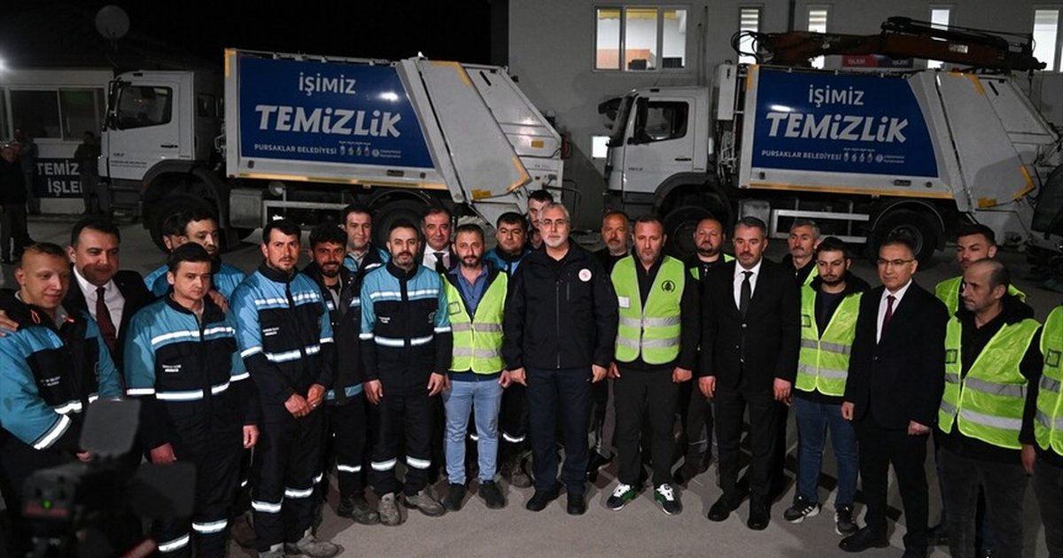 Bakan Işıkhan, 1 Mayıs'ı işçilerle kutladı