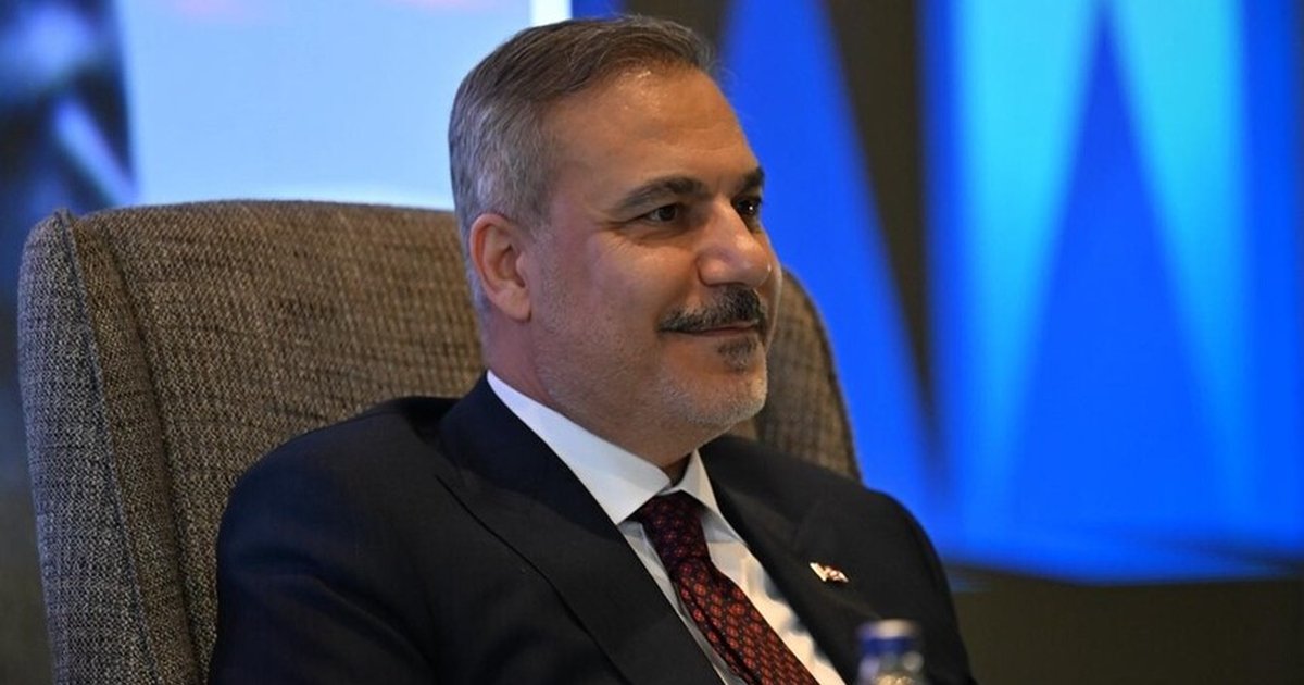 Dışişleri Bakanı Fidan, Bursa'da AK Parti Toplantısına Katıldı