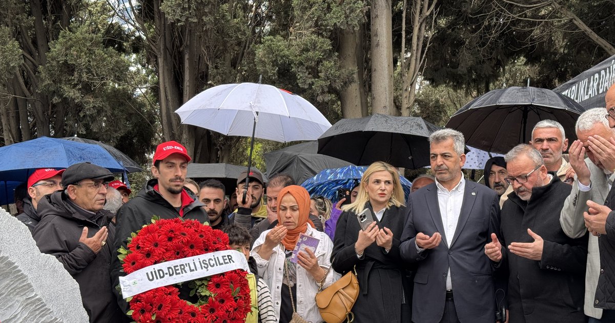 Sırrı Süreyya Önder anma töreninde siyaset ve sanat dünyası bir araya geldi