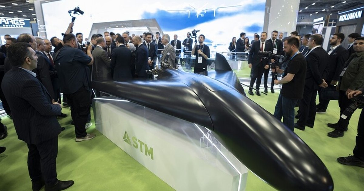 STM'nin Kamikaze İHA'sı KUZGUN SAHA 2026'da Tanıtıldı