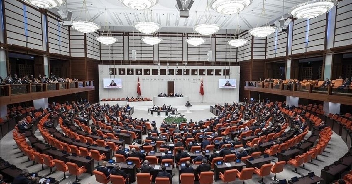 Fahiş site aidatlarına düzenleme içeren kanun teklifi yasalaştı