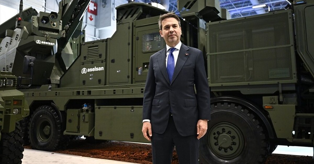 Enerji Bakanı Bayraktar, SAHA 2026 Fuarı'nı Ziyaret Etti