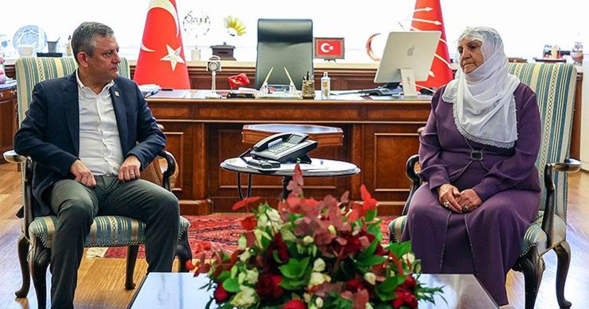 Özgür Özel, Barış Anneleri heyetini kabul etti