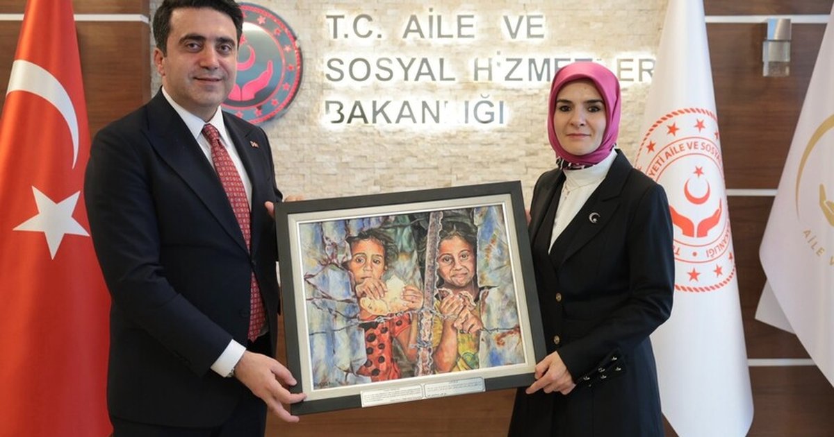 Aile ve Sosyal Hizmetler Bakanı Göktaş, YTB Başkanı Turus ile görüştü