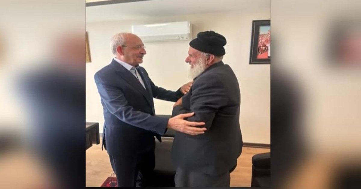 Kılıçdaroğlu, 7 yıl önce kendisine yumruk atan Karakoç ile helalleşti