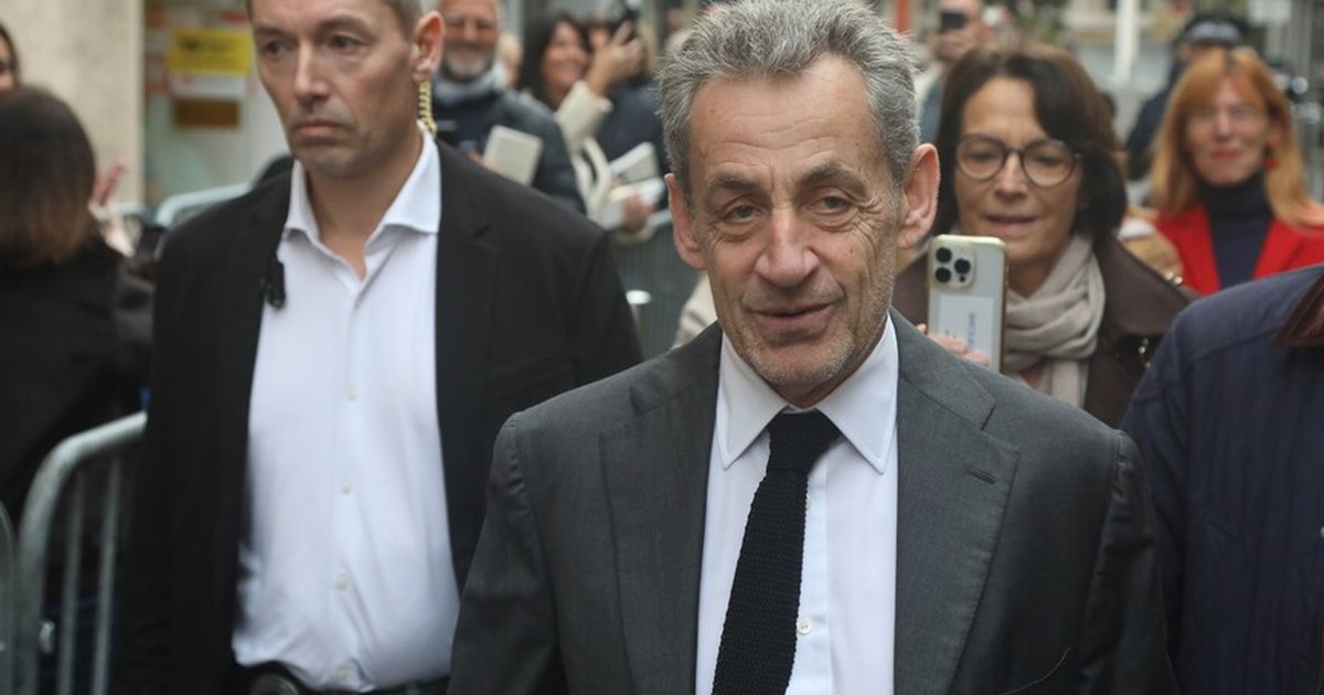 Fransa'da Sarkozy'ye Libya davasında 7 yıl hapis talebi