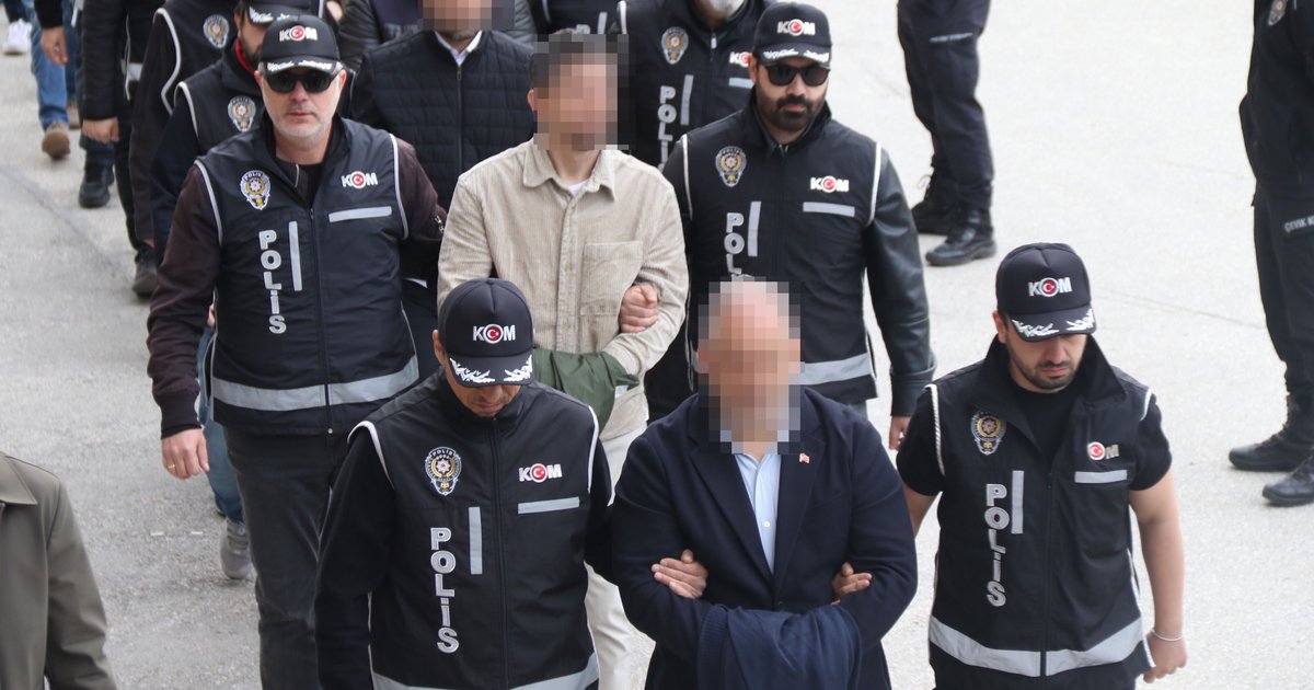 Tepebaşı Belediyesi'ne operasyon: 15 tutuklu