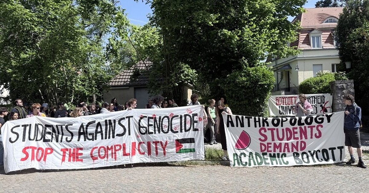 Berlin'de İsrail'e karşı akademik boykot talepli gösteri
