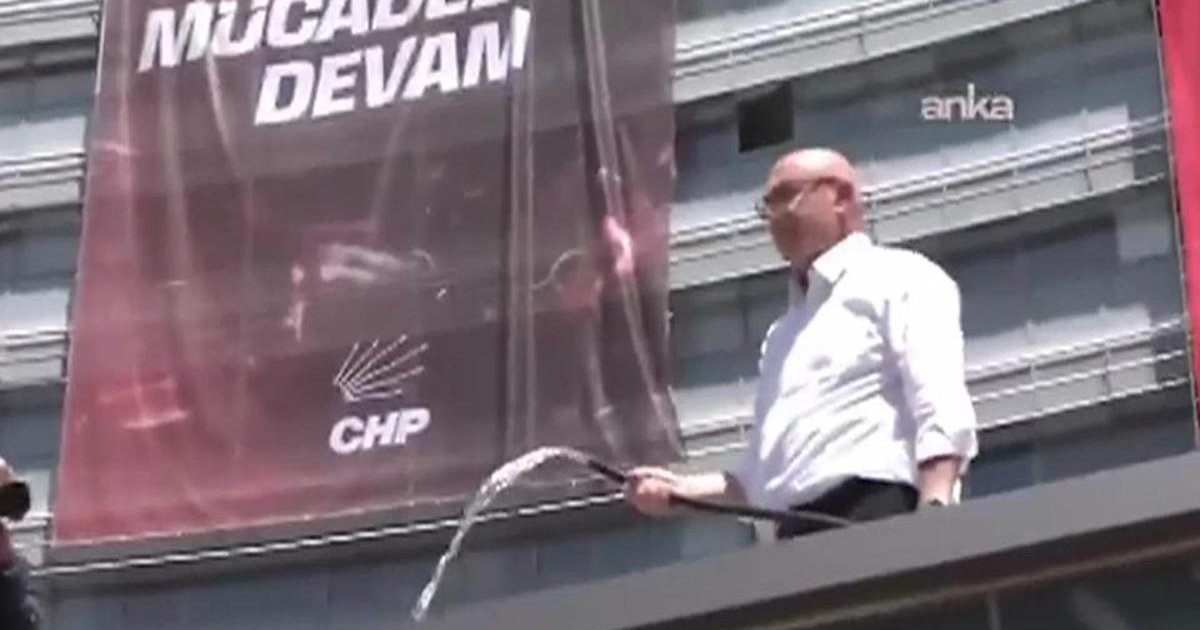CHP'li Tanal'ın Yunanistan seyahati tartışma konusu oldu