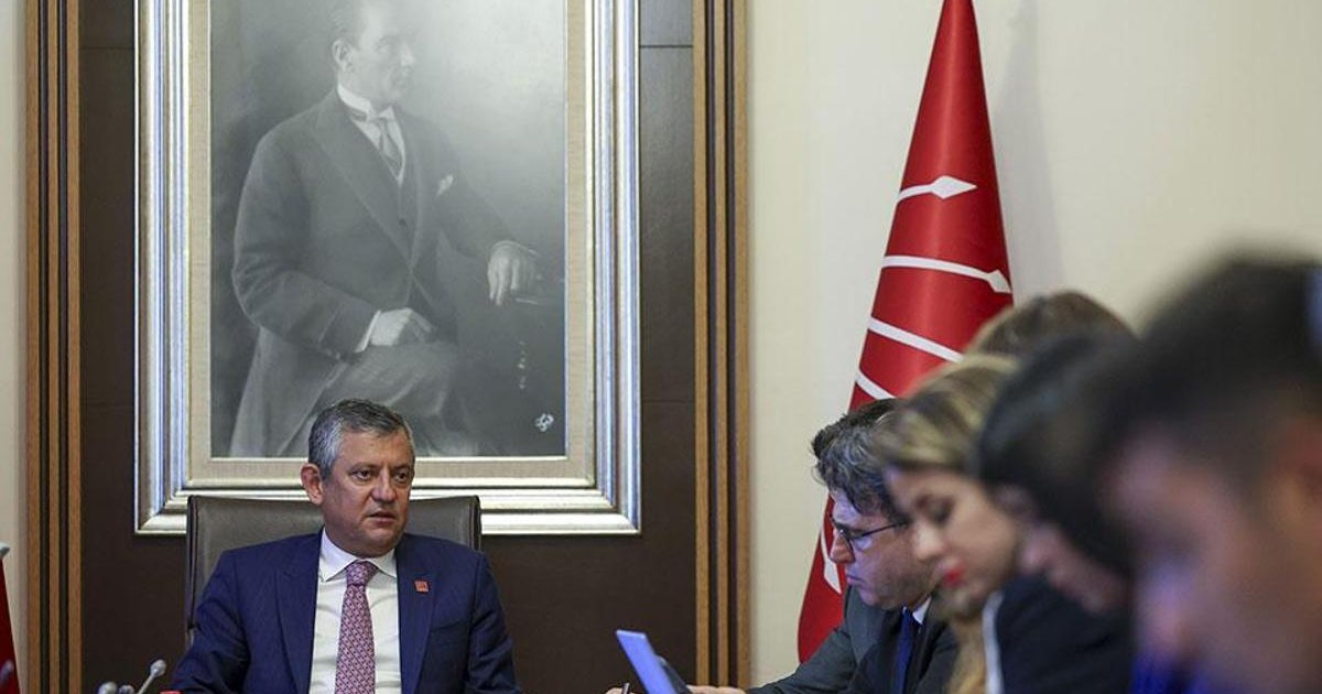 Özgür Özel'den CHP'de merak edilen sorulara yanıt