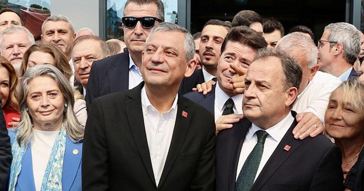 Özgür Özel Trabzon'da Parti İftarına Katıldı