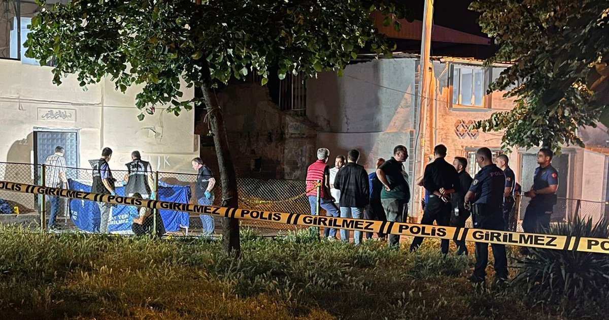 Bursa'da karı-kocayı evlerinin önünde infaz