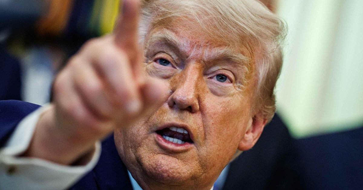 Trump, NBC News röportajında hakaret edip yayını terk etti