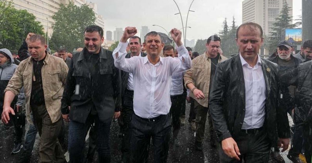 Özgür Özel'in Yeni Parti Planı