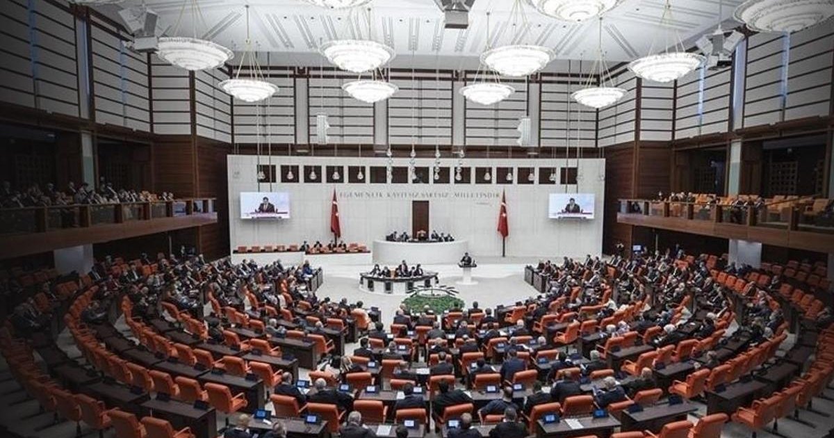 Emniyet Teşkilatı Kanunu'nda değişiklikler Meclis'ten geçti