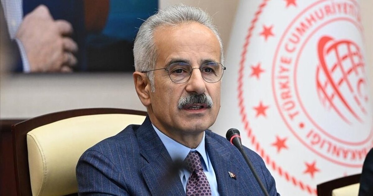 Bakan Uraloğlu: Türk gemileri Hürmüz Boğazı'ndan çıktı