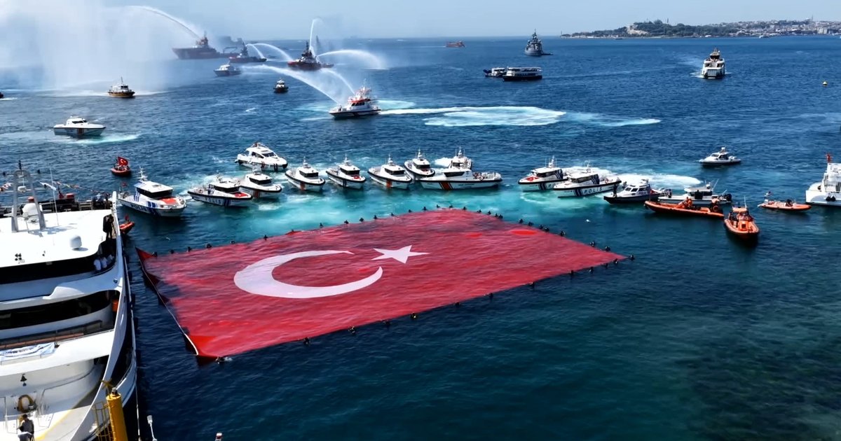 Denizcilik ve Kabotaj Bayramı'nın 100'üncü yılı kutlandı